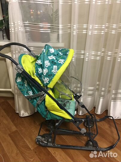 Детские санки на колесах складные