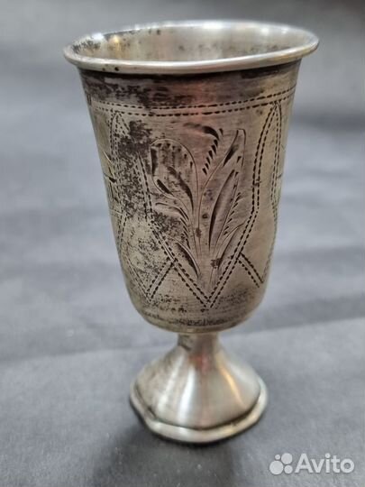 Стопка, серебро 84 проба. Есть замятие основания