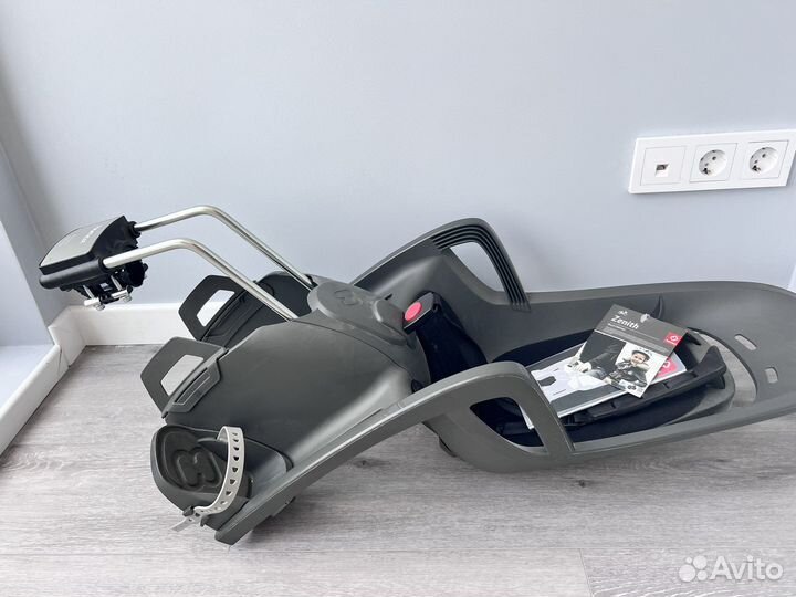 Новое Велокресло hamax zenith