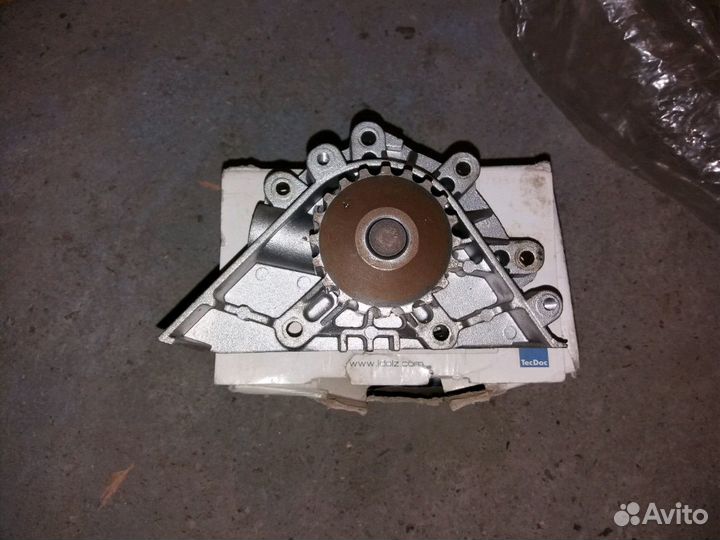 Помпа пежо 407