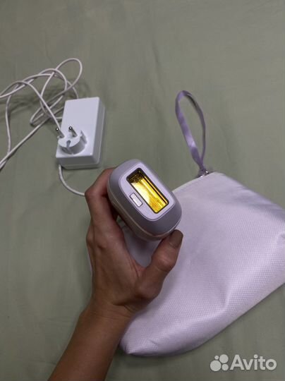 Компактный фотоэпилятор Philips Lumea Essential