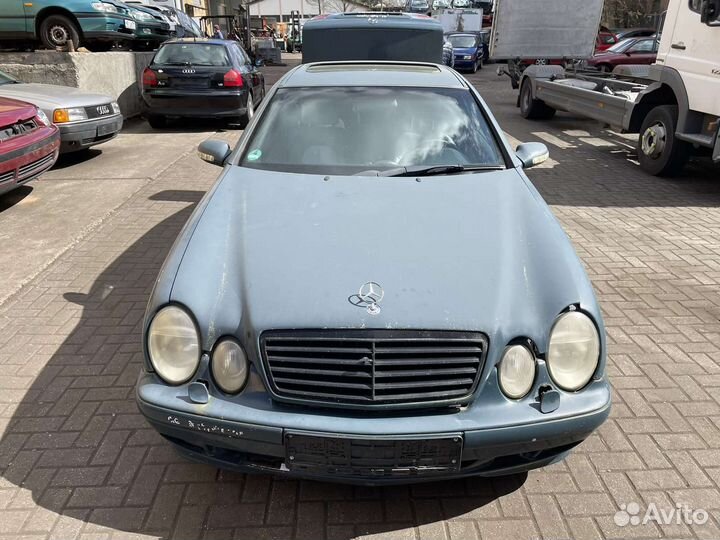 Бампер задний Mercedes-Benz CLK-Class