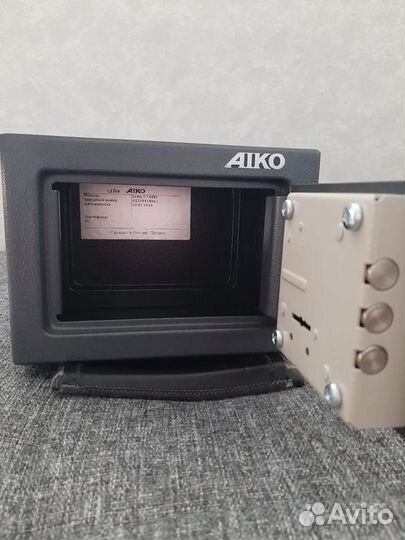 Сейф маленький