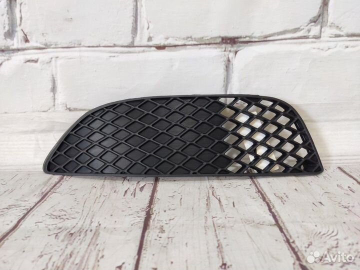 Новая заглушка птф левой Lancer 10 2007