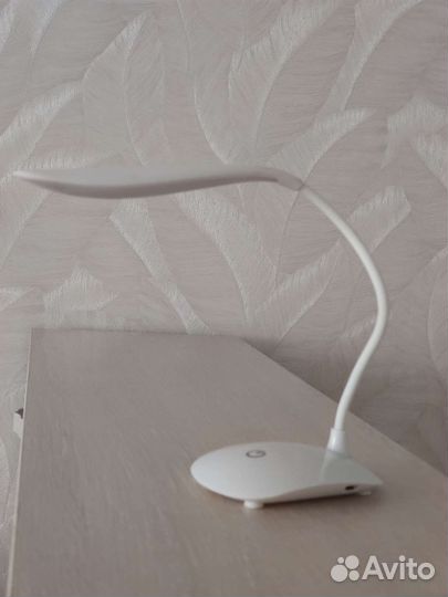 Лампа настольная