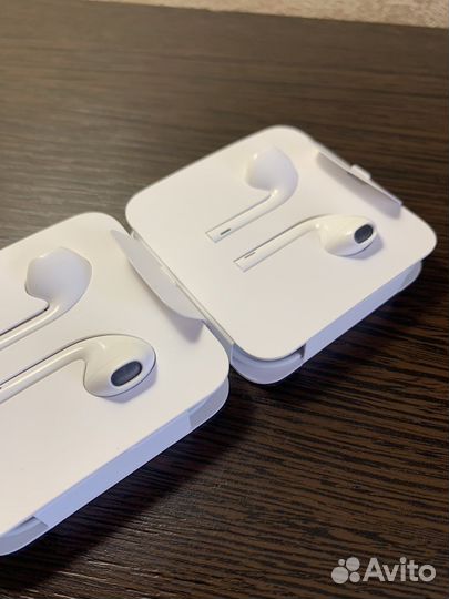 Наушники Apple EarPods Lightning Оригинал Новые