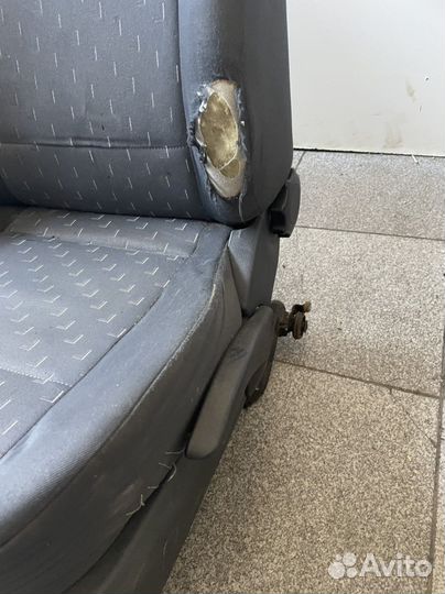 Сиденья передние (2 штуки ) Skoda Octavia A4 Tour