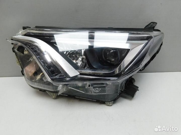 Фара левая Toyota RAV4