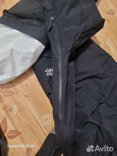 Сноубордический комбинезон мужской