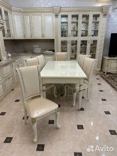 Стол и Стулья