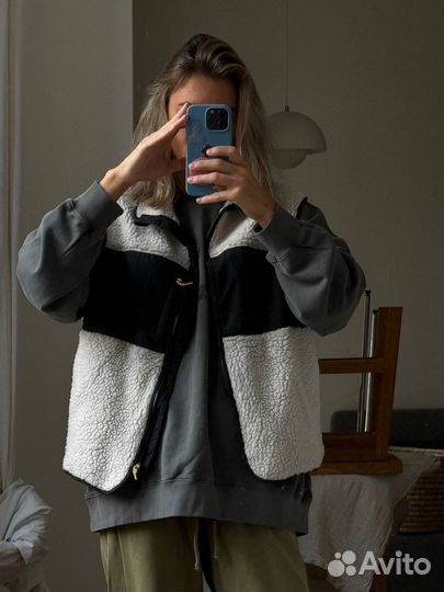 Бомбер жилетка барашек hm
