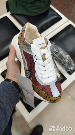 Кроссовки женские 38 размер