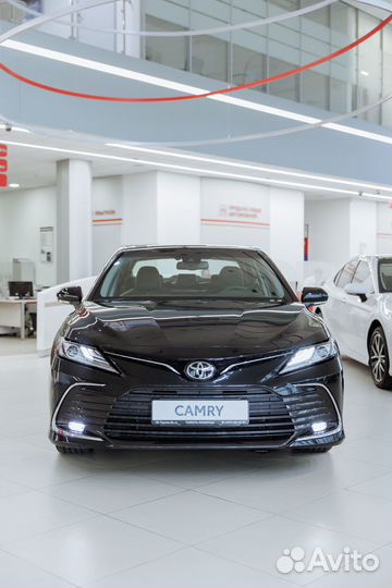 Toyota Camry 2.5 AT, 2023