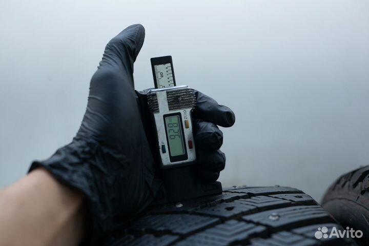 Goodyear Ultragrip Ice Arctic 215/55 R17 98T