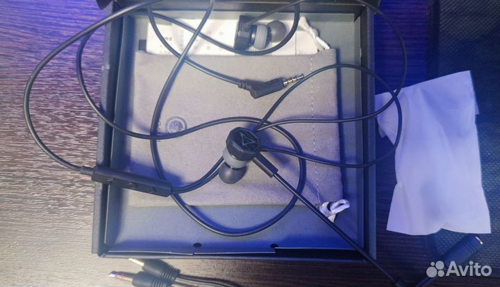 Гарнитура G1 In-ear