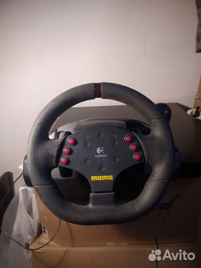 Игровой руль с педалями