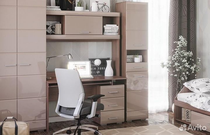 Стол компьютерный с надстройкой