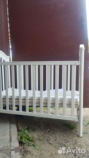 Детская кроватка