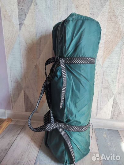 Палатка трехместная трекинговая