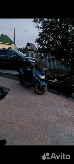 Suzuki Avenis