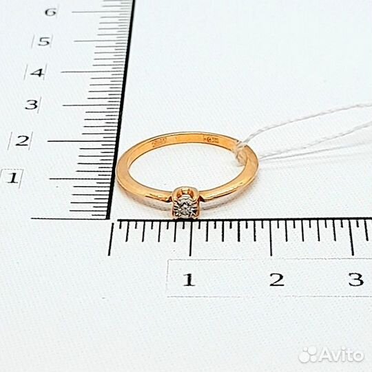 Золотое кольцо с камнем 16р