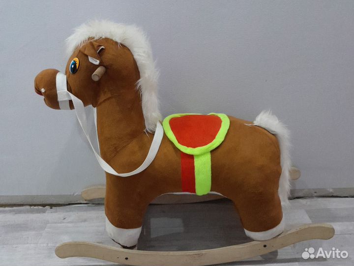 Качалка лошадь