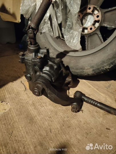 Рулевой редуктор на Исузу Ql 5100 5 тонн