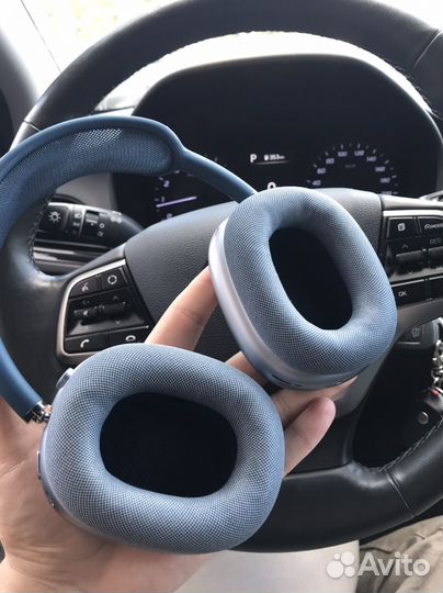 Apple airpods max sky blue