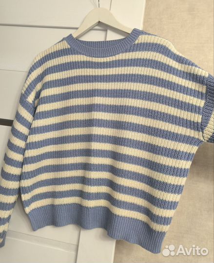 Свитер женский