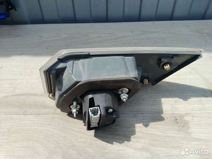 Фонарь задний левый внутренний Honda Civic 9 FB