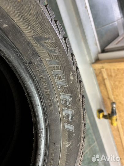 Viatti Brina Nordico V-522 215/55 R17