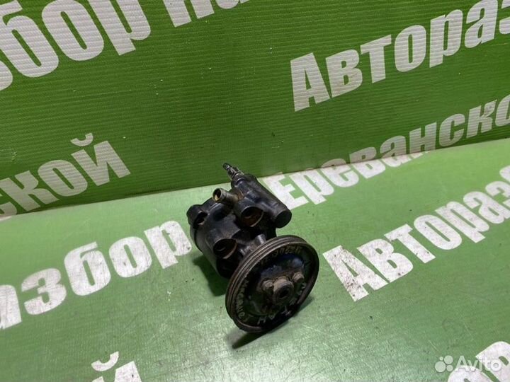 Насос гидроусилителя руля Renault Megane