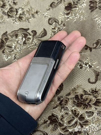 Vertu Ascent 2010, 8 ГБ