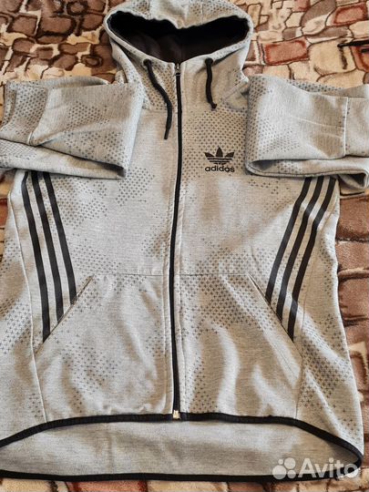 Спортивный костюм на подростка