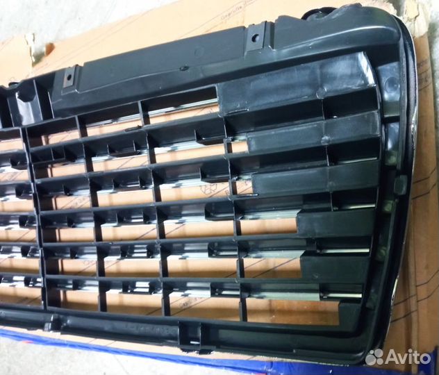 Решётка радиатора (13 полос) MB210 95-1999