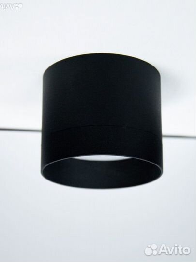 Накладной потолочный светильник