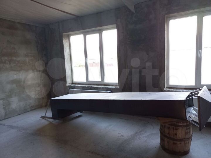 Дом 190 м² на участке 4 сот.