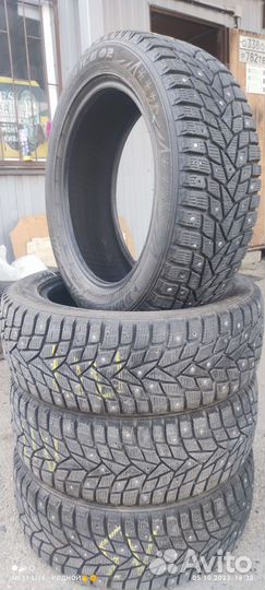 Dunlop SP Winter Ice 02 215/55 R17 98T