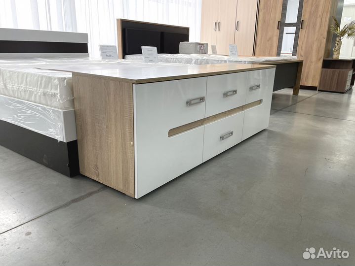 Тумба под телевизор