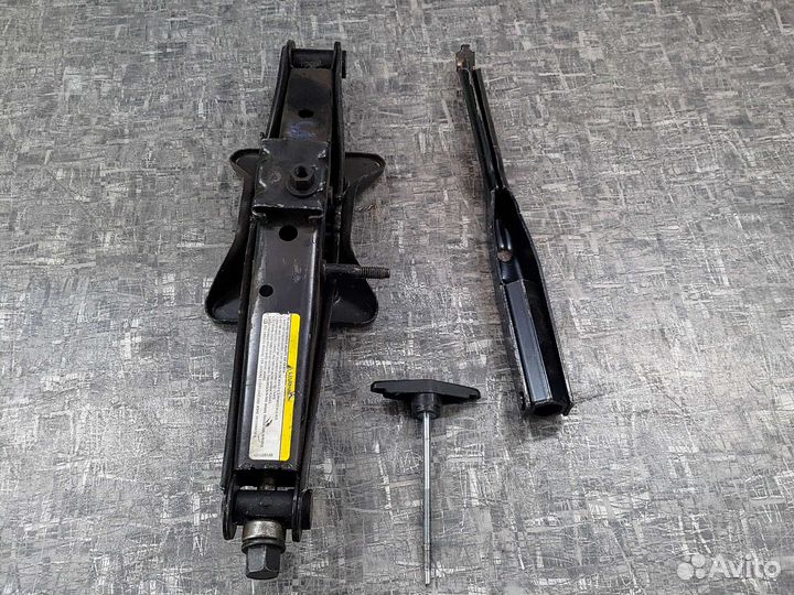 Домкрат Крайслер Вояджер Додж караван 01-07г