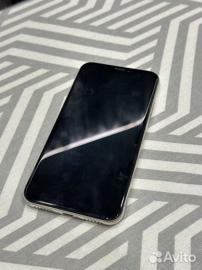 iPhone X, 64 ГБ
