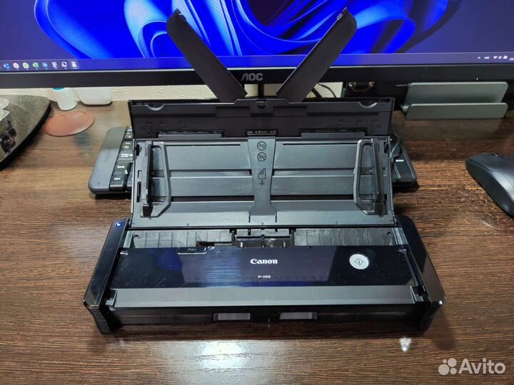 Портативный протяжный сканер Canon P-150