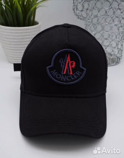 Кепка moncler