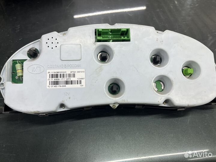 Приборная панель LADA kalina 1