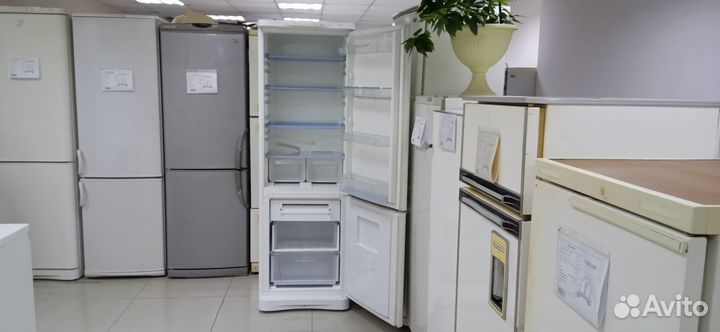 Холодильник Indesit