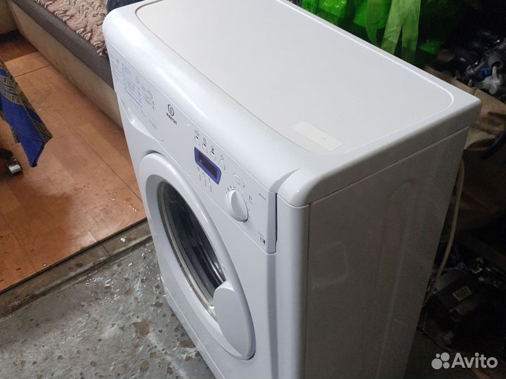 Стиральная машина indesit