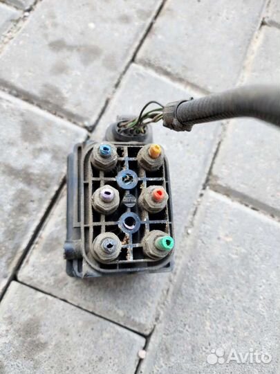 Audi Q7 4L Блок клапанов пневмоподвески