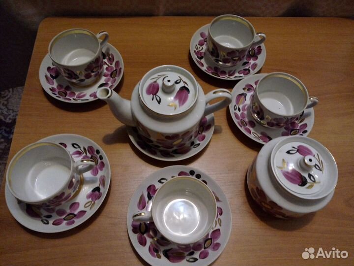 Фарфоровый новый сервиз