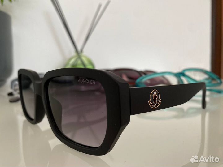 Очки moncler