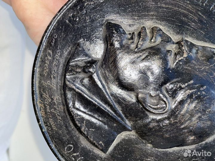 Настольная медаль